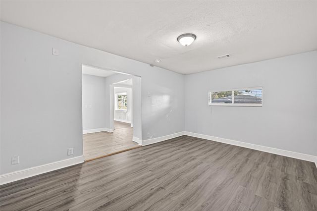 4729 Paradise Lane, Houston, TX 77048