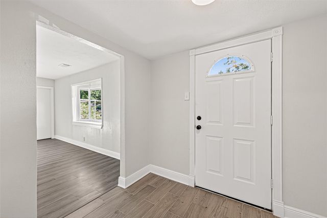 4729 Paradise Lane, Houston, TX 77048