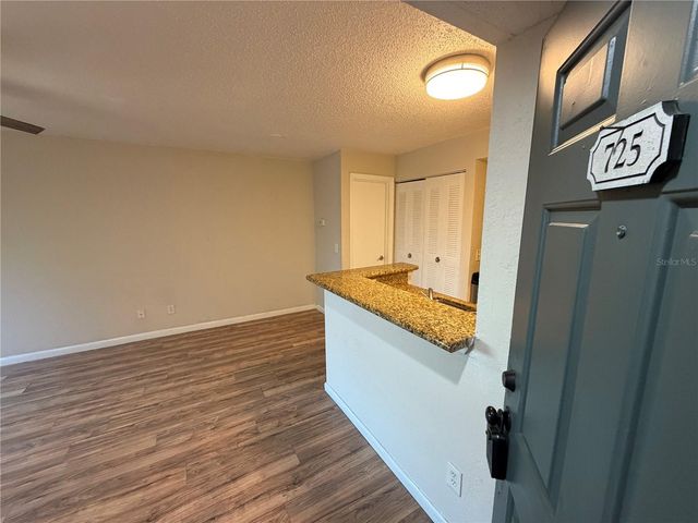 5128 CONROY ROAD 725, Orlando, FL 32811