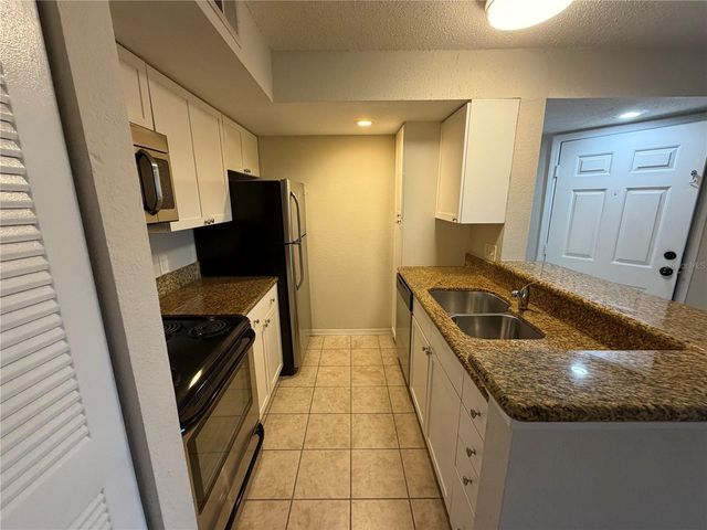 5128 CONROY ROAD 725, Orlando, FL 32811