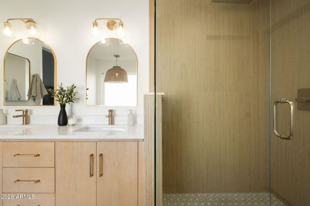 4102 E SIESTA Lane, Phoenix, AZ 85050