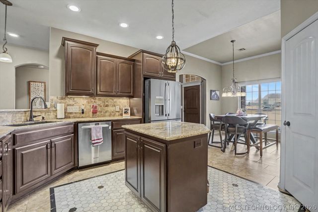 4344 S 245th East Avenue, Broken Arrow, OK 74014