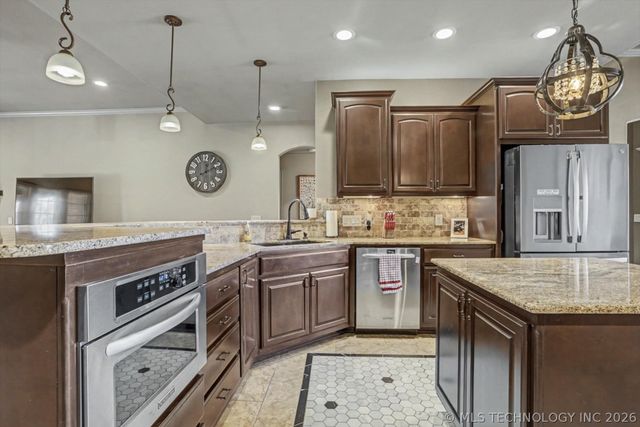 4344 S 245th East Avenue, Broken Arrow, OK 74014