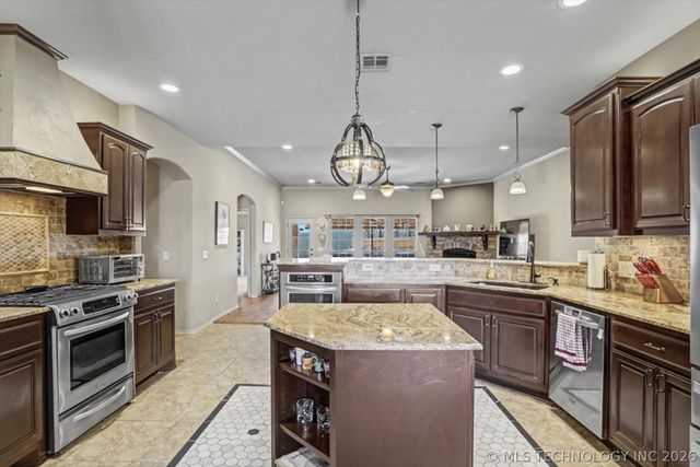 4344 S 245th East Avenue, Broken Arrow, OK 74014