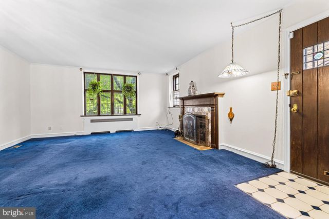6806 N 10TH ST, Philadelphia, PA 19126