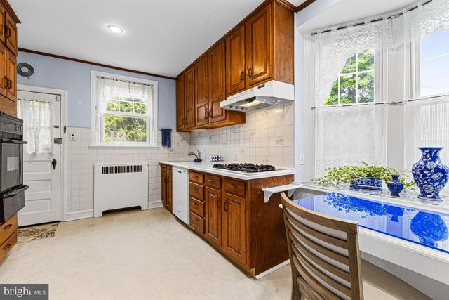 6806 N 10TH ST, Philadelphia, PA 19126