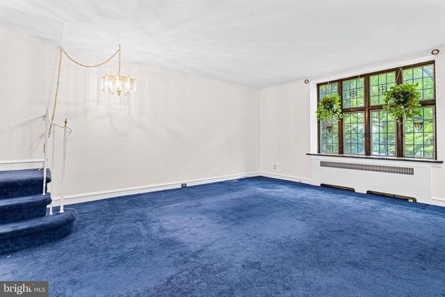 6806 N 10TH ST, Philadelphia, PA 19126