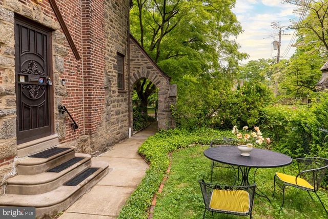 6806 N 10TH ST, Philadelphia, PA 19126