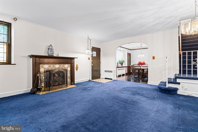 6806 N 10TH ST, Philadelphia, PA 19126