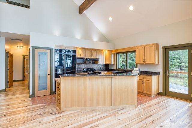 444 Ocean Cove Lane, Port Angeles, WA 98363