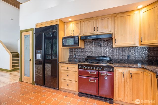 444 Ocean Cove Lane, Port Angeles, WA 98363