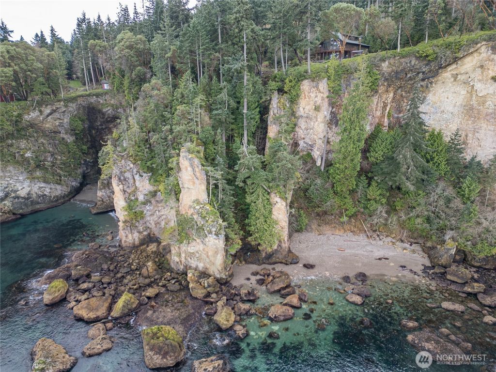 444 Ocean Cove Lane, Port Angeles, WA 98363