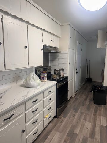 1419 S Rockwall Avenue, Terrell, TX 75160