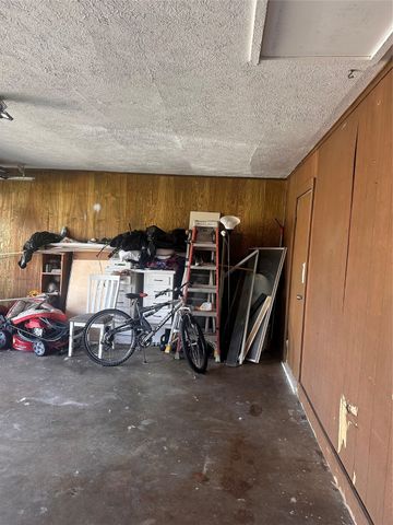 1419 S Rockwall Avenue, Terrell, TX 75160