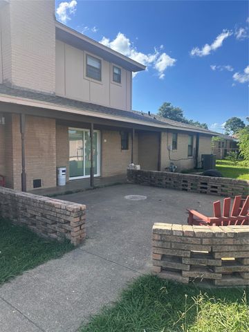 1419 S Rockwall Avenue, Terrell, TX 75160