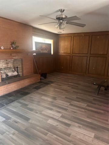 1419 S Rockwall Avenue, Terrell, TX 75160