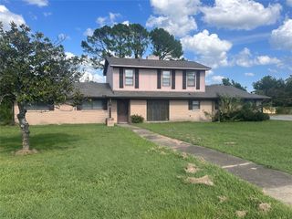 1419 S Rockwall Avenue, Terrell, TX 75160