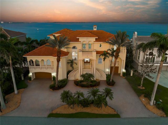 611 1ST AVENUE S, Tierra Verde, FL 33715