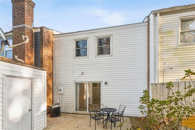 2502 Longleaf CT, Virginia Beach, VA 23454