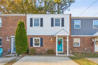 2502 Longleaf CT, Virginia Beach, VA 23454