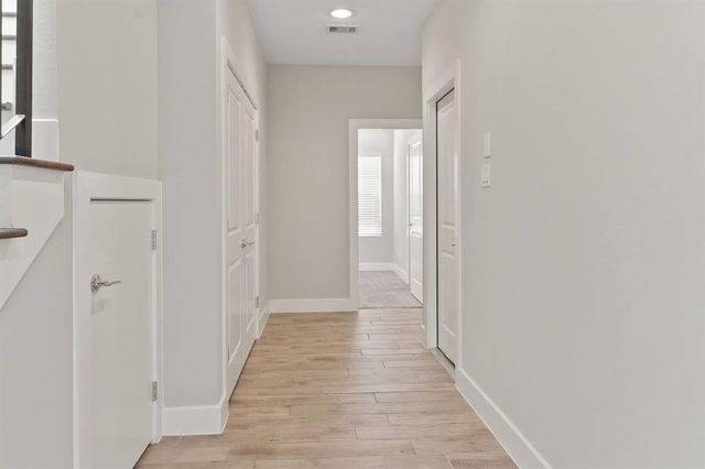 5816 Gardendale Drive B, Houston, TX 77092