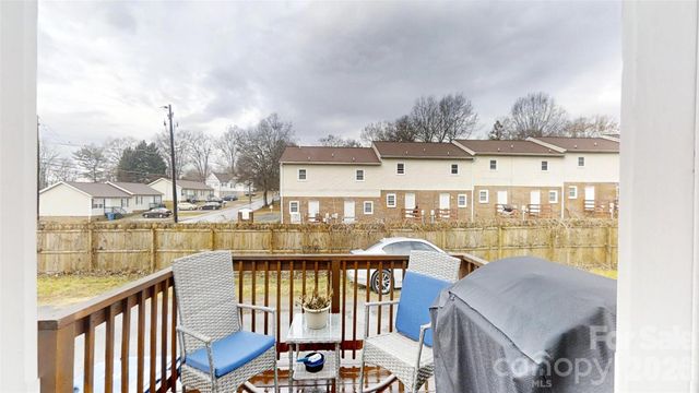 620 13th Street SW, Hickory, NC 28602