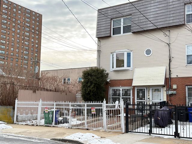2076 Caesar Place, Bronx, NY 10473