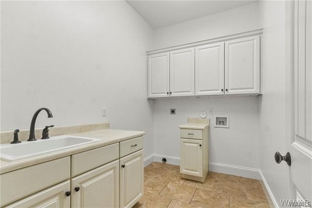 2710 Beacon Hill, Tuscaloosa, AL 35406