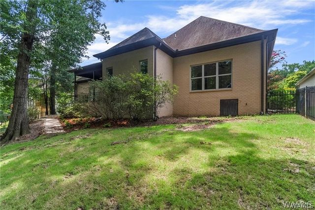 2710 Beacon Hill, Tuscaloosa, AL 35406