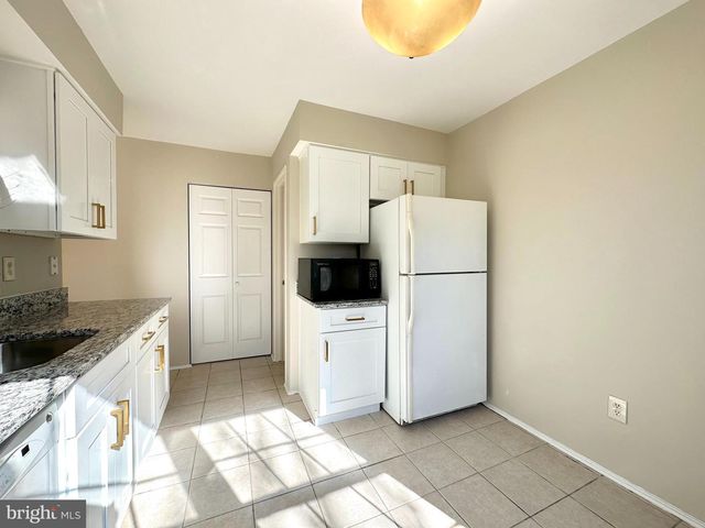 402 CAROUSEL CT, Gaithersburg, MD 20877
