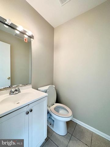 402 CAROUSEL CT, Gaithersburg, MD 20877