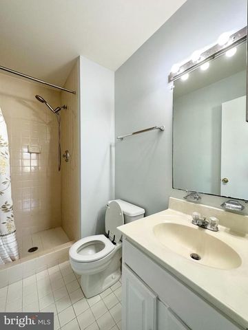 402 CAROUSEL CT, Gaithersburg, MD 20877