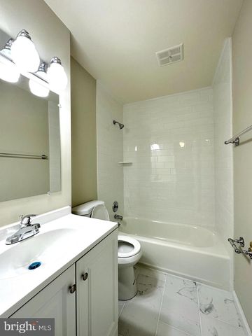 402 CAROUSEL CT, Gaithersburg, MD 20877