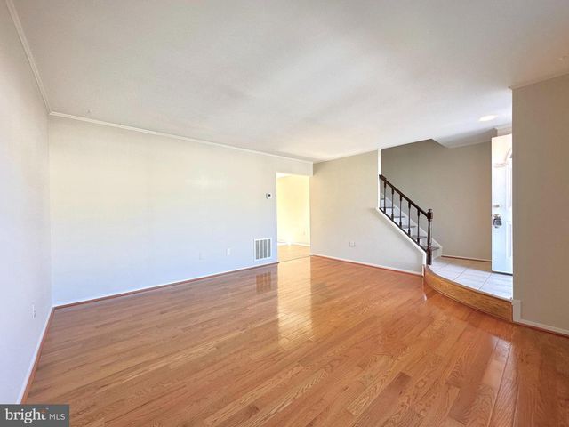 402 CAROUSEL CT, Gaithersburg, MD 20877