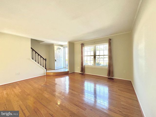 402 CAROUSEL CT, Gaithersburg, MD 20877
