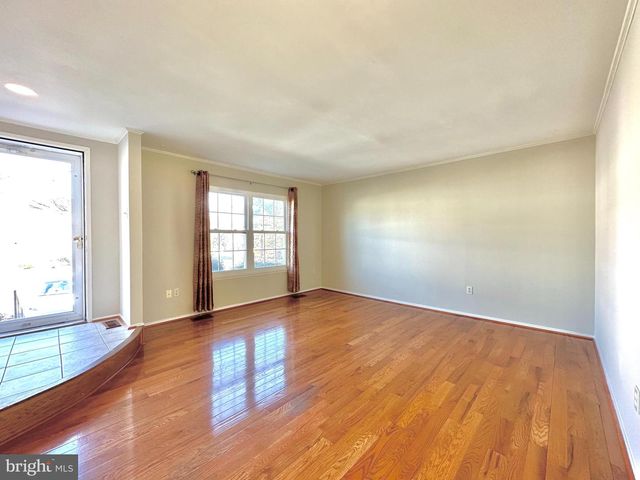 402 CAROUSEL CT, Gaithersburg, MD 20877