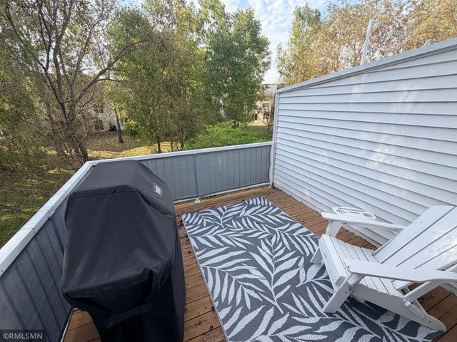 15392 Farnham Avenue N, Hugo, MN 55038