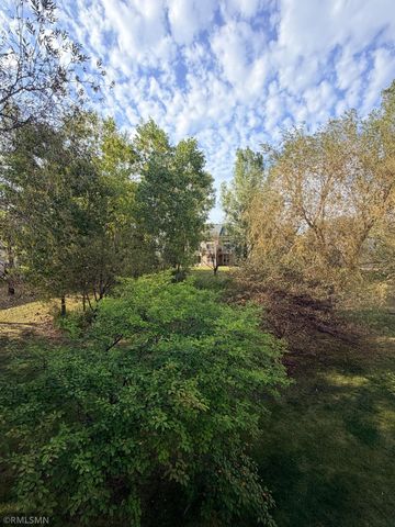 15392 Farnham Avenue N, Hugo, MN 55038