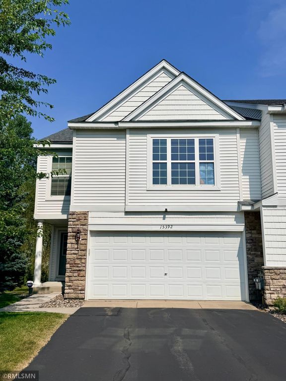 15392 Farnham Avenue N, Hugo, MN 55038