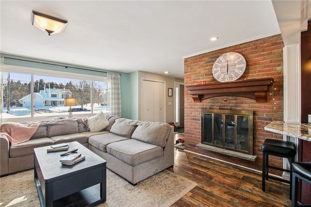 1658 Schlegel Road, Webster, NY 14580