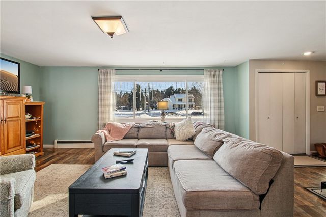 1658 Schlegel Road, Webster, NY 14580