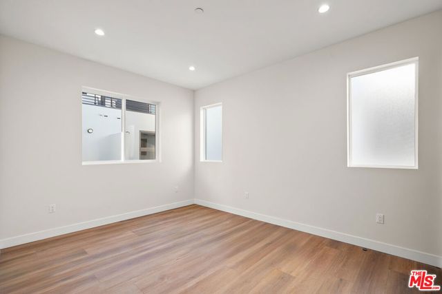 1733 S Barrington Avenue 1, Los Angeles, CA 90025