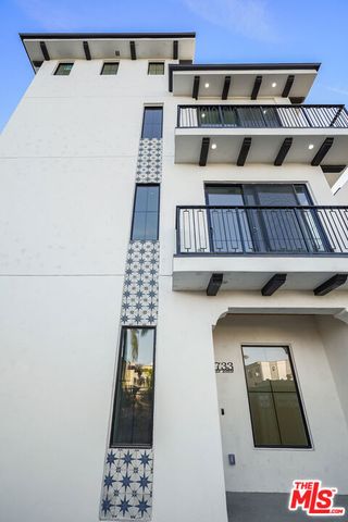 1733 S Barrington Avenue 1, Los Angeles, CA 90025