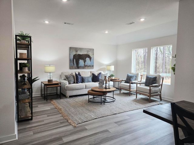 1604 Ridgefield Circle, Searcy, AR 72143