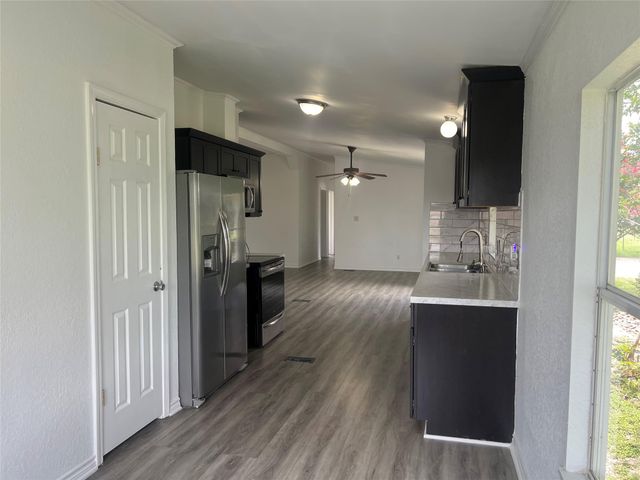 330 Grandview DR, San Marcos, TX 78666