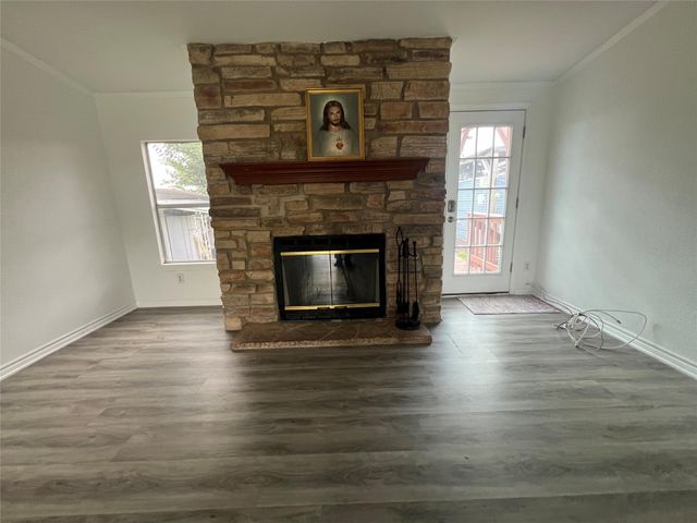 330 Grandview DR, San Marcos, TX 78666