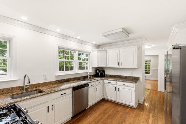 1641 Cedar Stream Court, Toms River, NJ 08755