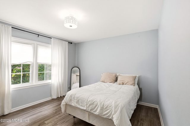 1641 Cedar Stream Court, Toms River, NJ 08755