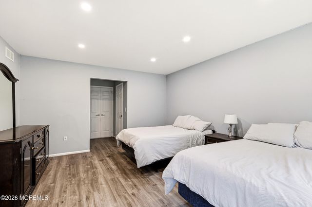 1641 Cedar Stream Court, Toms River, NJ 08755