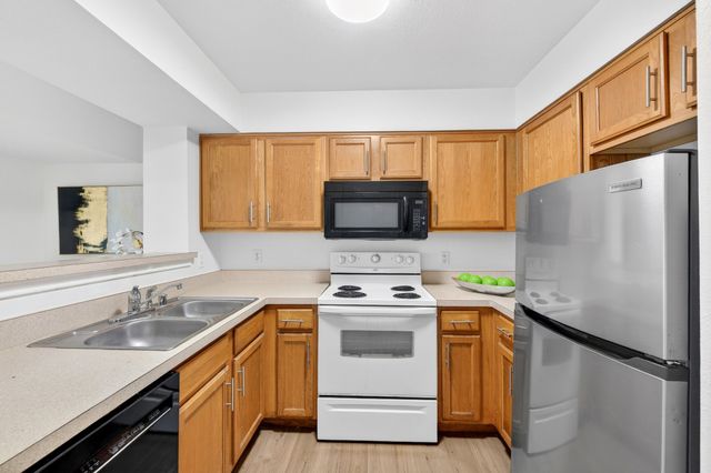9817 Walnut Street 214, Dallas, TX 75243